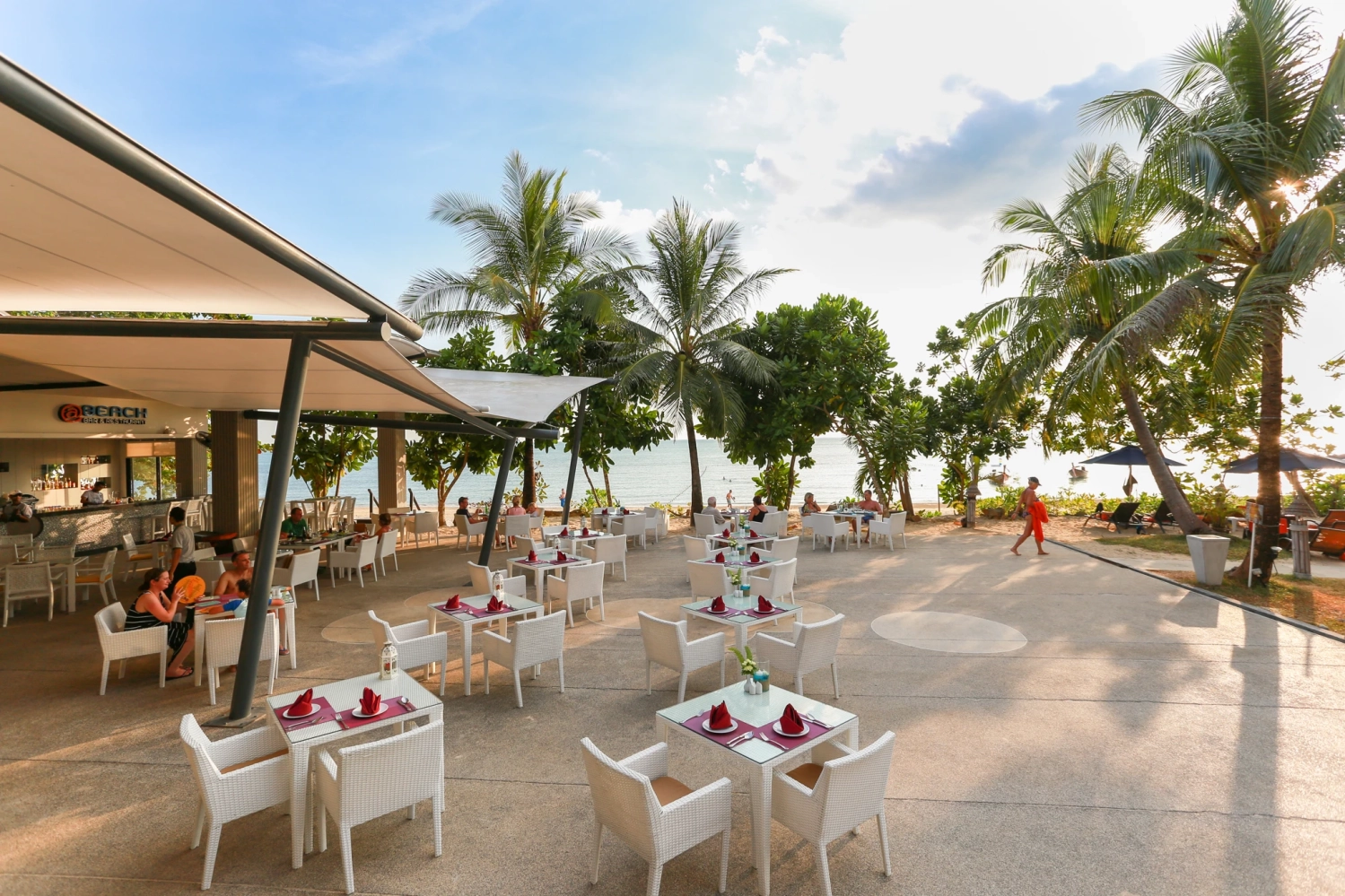 Beach Bar & Restaurant